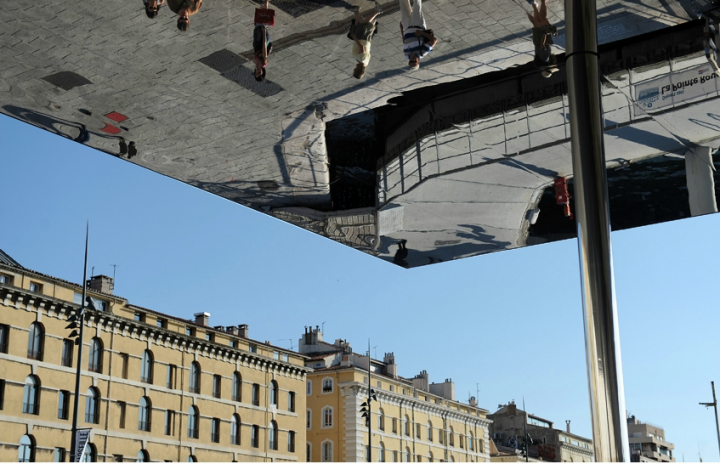 Le “Miroir” de Norman Foster à Marseille. © Photo D.Raux