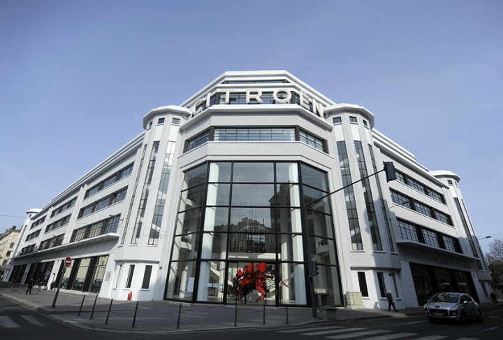 Inscrit à l’Inventaire des monuments historiques, ce bâtiment s’étend sur 31.500 m². «Ce fut la plus grande station-service du monde». © Photo Didier Raux