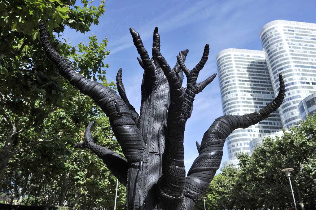 L'exposition Les Extatiques donne des couleurs à La Défense