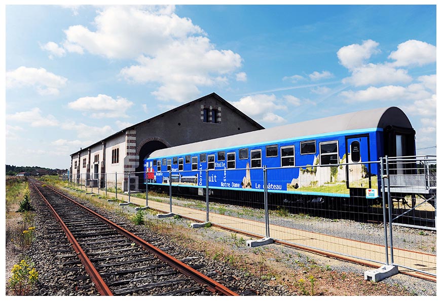 En voiture ! Wagons hôtelrestaurant à Bressuire ARCHIPHOTOS